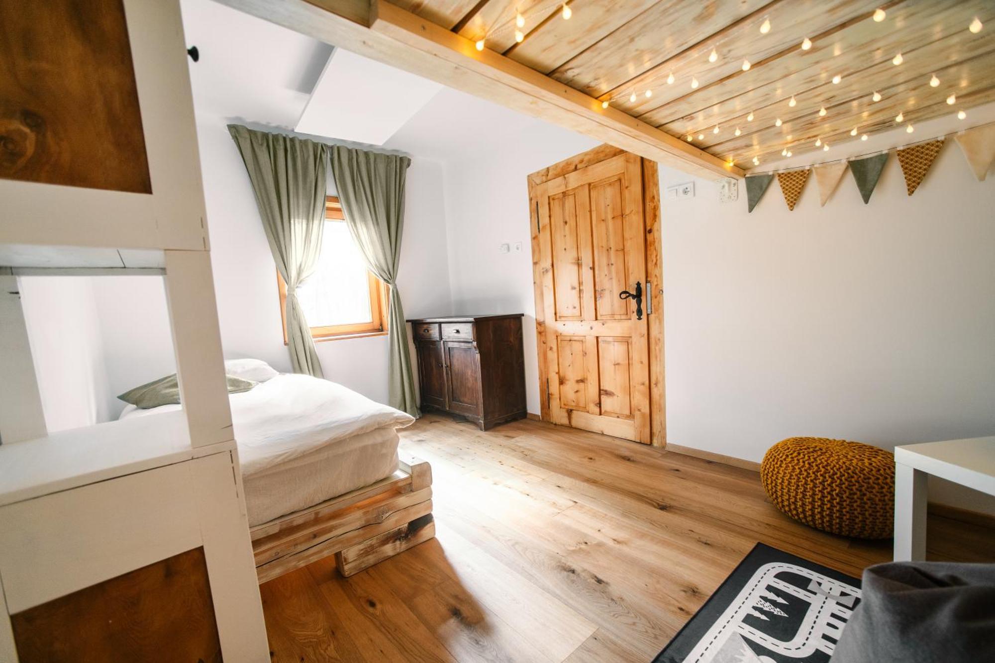 Cozy Alpine House * Gozd Martuljek